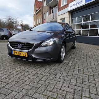 Volvo V40 1.6 D2 MOMENTUM