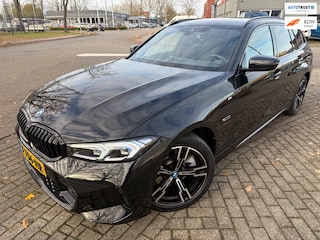 BMW 3-serie Touring 330e 2023 M-SPORT PHEV HYBRID 293PK ACC LEDER LUXE LED