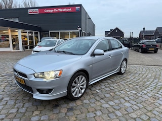 Mitsubishi Lancer Sports Sedan 1.8 Instyle