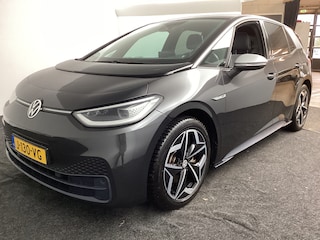 Volkswagen ID.3 First Plus 58 kWh | Steunhaak | Clima | Winterpakket |* 27 t/m 31 dec eindejaarsshow!!