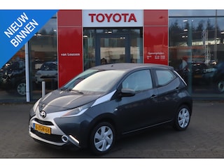 Toyota Aygo X-PLAY 5-DEURS AIRCO CAMERA AUDIO-STUURWIELBED. LED-DAGRIJ BLUETOOTH