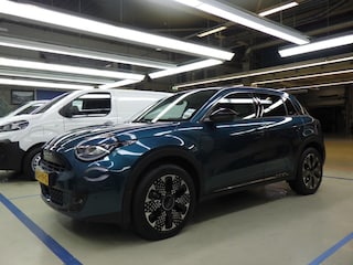 Fiat 600 e La Prima 54 kWh 8 Jaar Garantie! | Vol-Leder | Massage | Adaptive Cruise | Elektr. Stoelen | Elektr. Achterklep | Stoelverwarming | !!