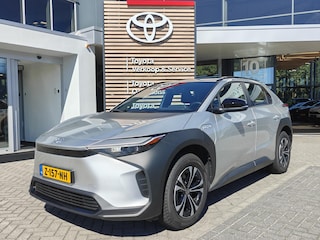 Toyota bZ4X 71 kWh 3-FASE 150 kW-LADEN NAVI KEYLESS APPLE/ANDROID AD-CRUISE  CLIMA 18''LICHTMETAAL CAMERA DAB+ WARMTEPOMP