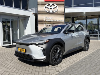 Toyota bZ4X 71 kWh 3-FASE 150 kW-LADEN NAVI KEYLESS APPLE/ANDROID AD-CRUISE  CLIMA 18''LICHTMETAAL CAMERA DAB+ WARMTEPOMP