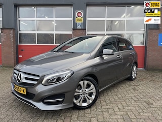 Mercedes-Benz B-klasse 180 Ambition, Trekhaak, Cruise, Navi, Parkeersensoren, Nette Auto!