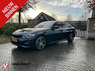 BMW 330e eDrive Edition | M-Pakket | Camera | Harman Kardon | plug-in hybride | NL- Auto |
