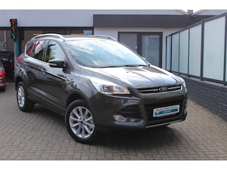Ford Kuga 1.5 Titanium Navi/Carplay, Winterpack, Driver Ass Pack, Trekhaak 2000KG