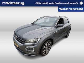 Volkswagen T-Roc 1.5 TSI R-Line / AUTOMAAT/ PANO/ BEATS AUDIO/ PARK. SENSOREN/ DIGITAL DASHBOARD/ LED/ STOELVERWARM./ ELEK. ACHTERKLEP/ ADAPT. CRUISE/ GETINT GLAS/ NAVI/ CLIMA/ 19" LMV