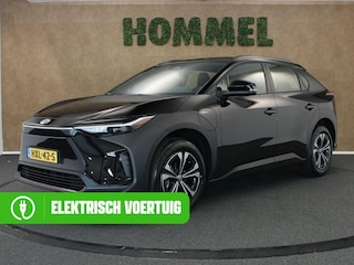 Toyota bZ4X Active 71 kWh SOH 100,5%! - ORIGINEEL NEDERLANDSE AUTO - ADAPTIEVE CRUISE CONTROL - KEYLESS START/ENTRY - APPLE CARPLAY/ANDROID AUTO - CLIMATE CONTROL - ACHTERUITRIJCAMERA - NAVIGATIE FULL MAP - LICHTMETALEN VELGEN 18 INCH