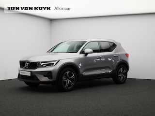 Volvo XC40 B3 163PK Core Business Edition / Adaptive Cruise / BLIS / Verwarmbaar Stuurwiel + Voorstoelen / Extra Getint Glas / 18" / Harman Kardon Audio /