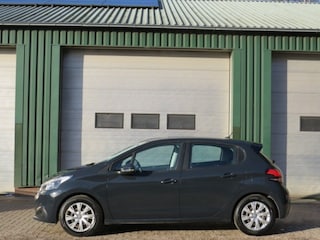 Peugeot 208 1.2 PURET. BLUE LION