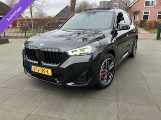 BMW X1 sDrive18i m-sport pro panoramadak trekhaak 19 inch