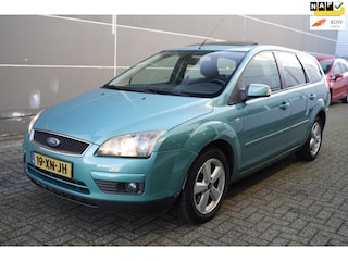 Ford Focus Wagon 2.0-16V Titanium, Automaat, Trekhaak, NAP