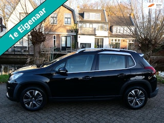 Peugeot 2008 1.2i GT-line 110pk 1e eig. Clima Navi Panorama Trekhaak 1250kg.