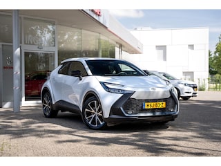 Toyota C-HR 1.8 Full Hybrid First Edition | Groot scherm | Apple carplay | Stoel en Stuurverwarming | PDC | Navigatie | Adaptieve cruise | Achteruitrijcamera