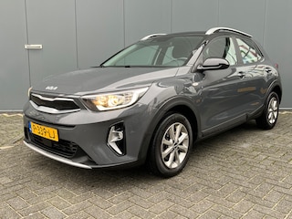 Kia Stonic 1.0 T-GDi MHEV DynamicLine | Camera | Airco | Navigatie carplay | Cruise controle | Lichtmetalen velgen | Parkeersensoren | Bluetooth | Elektrische spiegels