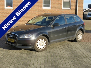 Audi A3 Sportback 1.6 TDI 105Pk Attraction Pro Line * Climate Controle * Cruise Controle * Winterbanden *