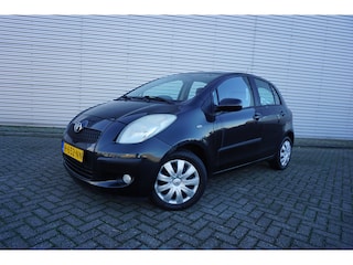 Toyota Yaris 1.3 VVTi Sol Airco / Elektr. ramen / Parkeersens.