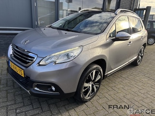 Peugeot 2008 1.6 VTi Féline ECC Navi Panodak Cruise 17"LM Bl.tooth Privacy glas