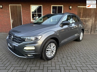 Volkswagen T-Roc 1.0 TSI Style | ACC| Virtual| PDC| Stoelverwarming