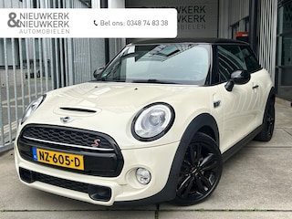 Mini Mini 2.0 Pepper Serious Business | AUTOMAAT | SCHUIF/KANTELDAK | NAVI | CRUISE CONTROL | PDC | CLIMATE CONTROL | LMV JCW 17'' | STOELVERWARMING | KEYLESS | LED | BLUETOOTH