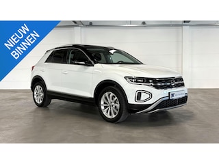 Volkswagen T-Roc 1.5 TSI Life Business | Pano dak | Key Less| Virtual cockpit