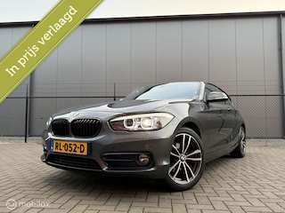 BMW 118i Edition Sport Line Shadow Executive Automaat | Clima | Schuifdak | LED | Trekhaak | PDC | Cruise | NL auto