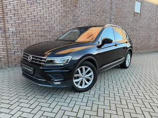 Volkswagen Tiguan 1.5 TSI ACT Highline PANO-VIRTUEL-ACC-HEAD-DODEH-STUURVERWARMING
