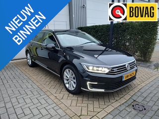 Volkswagen Passat Variant 1.4 TSI GTE Highline Trekhaak Panoramadak Navigatie Vol Opties
