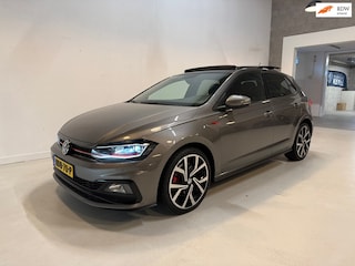 Volkswagen Polo 2.0 TSI GTI | 200pk | PANO | Apple CarPlay | Camera | 18 inch | Alcantara | Blind spot | Full LED