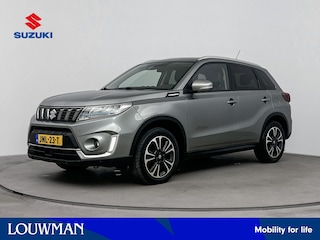 Suzuki Vitara 1.4 Boosterjet Style Smart Hybrid Panoramadak! | Metaallak | Stoelverwarming | Parkeersensoren | LM-Velgen | Donker Getinte Achterruiten |