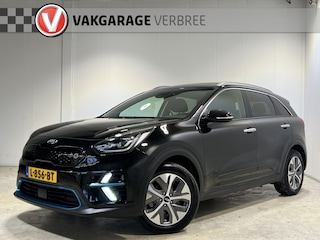 Kia Niro DynamicPlusLine 64 kWh 3-Fase | Navigatie/Android/Apple Carplay | Schuifdak | LM Velgen 17" | Adap Cruise Control | Achteruitrijcamera |