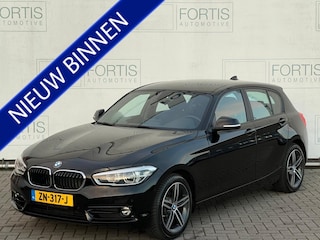 BMW 118i Sport Line Edition NL AUTO | SPORTSTOELEN | CAMERA  STOELVERW | GROOT NAVI