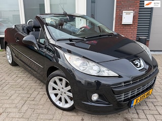 Peugeot 207 CC 1.6 VTi Roland Garros / Leder / Clima / PDC / LM