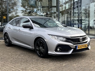 Honda Civic 1.0 i-VTEC Black Edition | ACHTERUITRIJCAMERA | LM VELGEN + ALL SEASON BANDEN | NAVIGATIE | STOELVERWARMMING | PARKEERSENSOREN ACHTER |  ADAPT. CRUISE CONTROL | LANE ASSIST | CARPLAY |