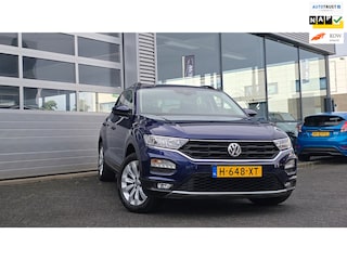 Volkswagen T-Roc 1.5 TSI Sport Automaat*Nav*Pdc*Cruise*Trekhaak*Enz