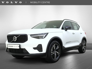 Volvo XC40 2.0 B4 Plus Dark | Trekhaak | H&K Audio | Stoelgeheugen |
