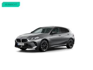 BMW M135 xDrive - Pano - Driving Ass - Harman Kardon - Camera