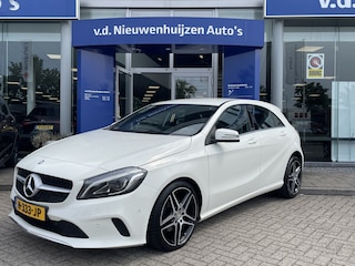 Mercedes-Benz A-klasse 180 Ambition | Elk stoelen geheugen functie | Stoelverwarming | Parkeersensoren |