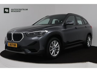 BMW X1 SDrive20i Business Edition Plus (DIGITALE COCKPIT, CRUISE CONTROL, PARKEERSENSOREN, HEAD-UP DISPLAY, DEALER ONDERHOUDEN)