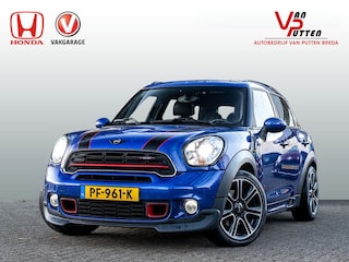 Mini Countryman JCW 1.6 218pk ALL4 John Cooper Works | Panorama / Schuifkanteldak | Cruise control | Navigatie | PDC achter | Stoelverwarming