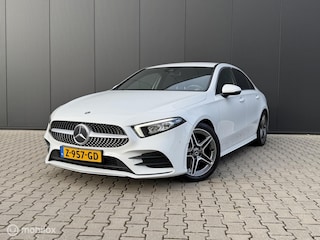 Mercedes-Benz A-klasse 200 AMG/Carplay/ACC/Ambient/Trekhaak/Cam/Led