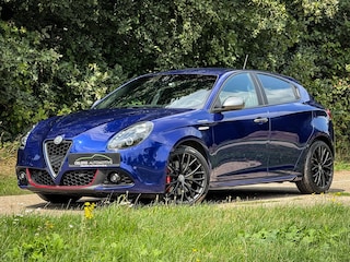 Alfa Romeo Giulietta 1.750 Turbo Veloce | Clima | Cruise | Sportstoelen | PDC | Stoelverw. | Metalic | Zeer mooi! |