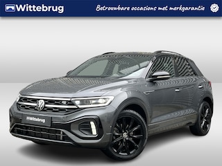 Volkswagen T-Roc 1.5 TSI 150 PK R-Line / Digital Cockpit Pro / Elektrisch Achterklep / Black Style / IQ Light / Achteruitrijcamera / 18''LMV