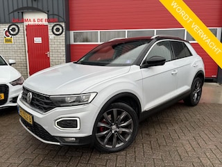 Volkswagen T-Roc 2.0 TSI 4Motion Sport AUTOMAAT / PANORAMADAK / CAMERA / CARPLAY / ACC / DAB+ / STOELVERW / NL-AUTO