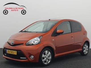 Toyota Aygo 1.0 VVT-i Dynamic Orange AIRCO / ELEK RAMEN / BLUETOOTH / NL-AUTO