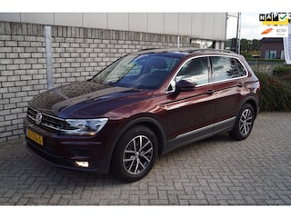 Volkswagen Tiguan 1.5 TSI ACT Comfortline Panodak Navi Clima Stoelverw Apple Carplay Adaptieve Cruise 2x PDC LMV Trekh ENZ NL Auto