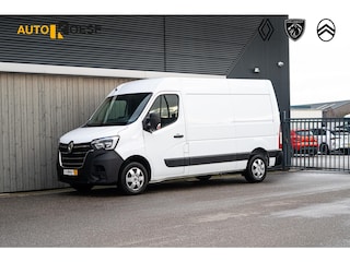 Renault Master T35 2.3 dCi 135 L2H2 Comfort | Camera | Vloerplaat | Navigatie | Parkeersensoren