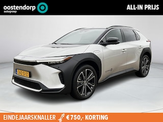 Toyota bZ4X Premium 71 kWh | Panoramisch dak | 3 Fase laden | Precious Silver Prem. metallic/ zwart dak | Demonstratie auto |