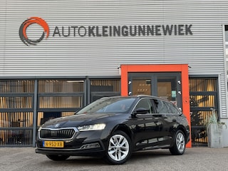 Skoda Octavia Combi 1.0 e-TSI Business Edition / Trekhaak / Elektrische Achterklep / Verwarmbare Stoelen /